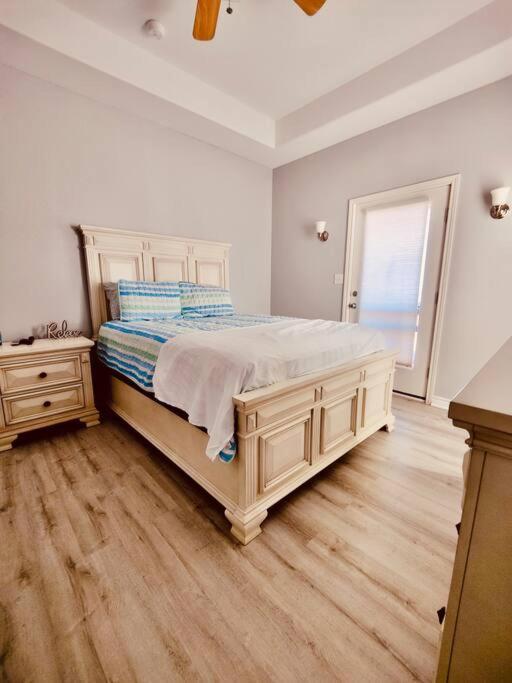 Sunny Delight - Sleeps 10 - Generous Space! Bolivar Peninsula Eksteriør bilde