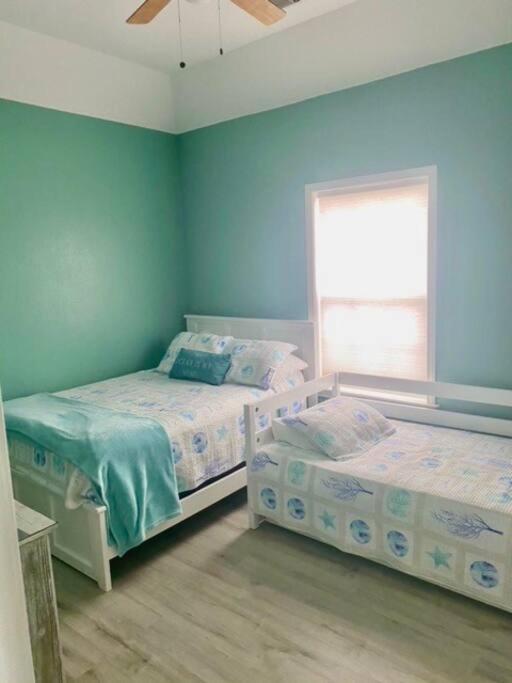 Sunny Delight - Sleeps 10 - Generous Space! Bolivar Peninsula Eksteriør bilde